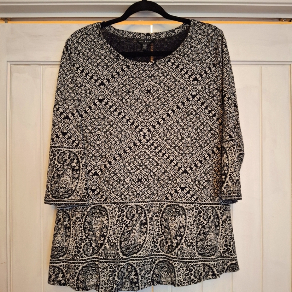 Lucky Black & white Boho top